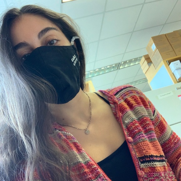 Meet your Posher, Felicia - Picture 1 of 1